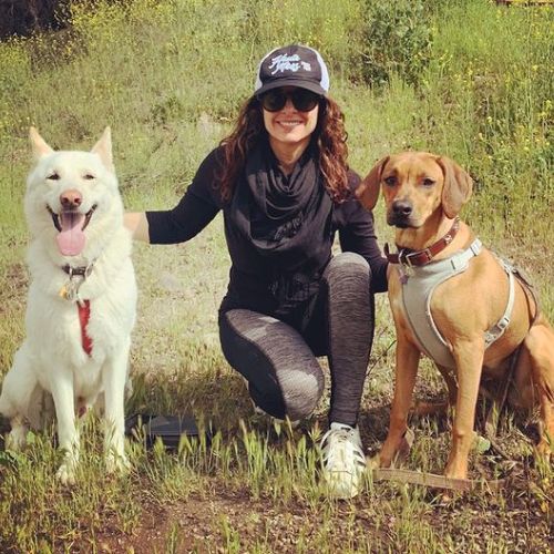 Picture of Jacqueline Obradors with her dogs